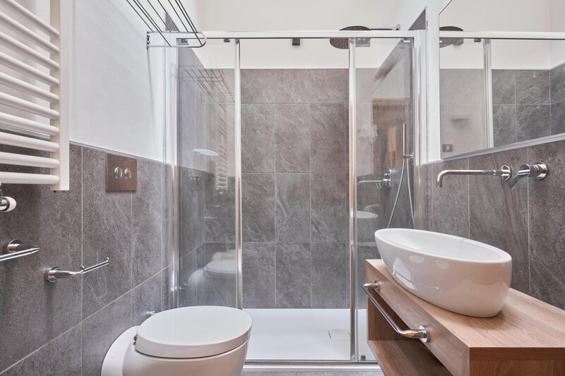 bagno en-suite camera matrimoniale